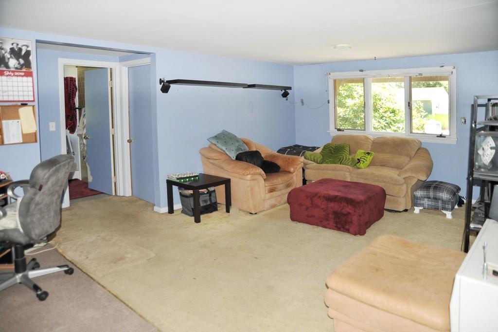 18 P 4 Divito Realty